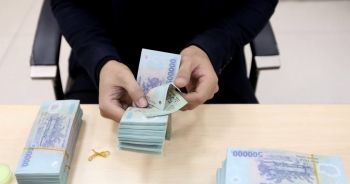 Tiền gửi ngân hàng của người dân tiếp tục lập kỷ lục mới