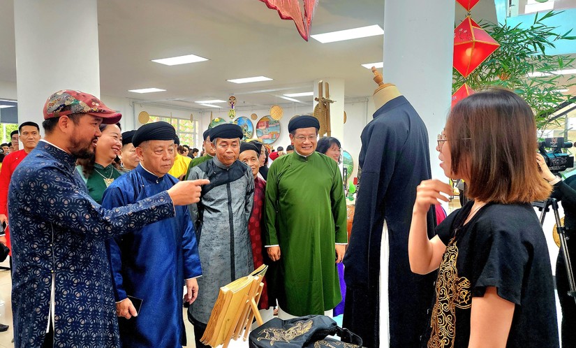 Huế tổ chức Tuần lễ &Aacute;o d&agrave;i t&ocirc;n vinh n&eacute;t đẹp Việt Nam