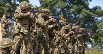 Ukraine tuyên bố đội quân triệu người sẵn sàng tài chiếm miền nam