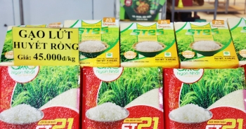 Thủ tướng yêu cầu sử dụng thương hiệu gạo Việt mở rộng thị trường