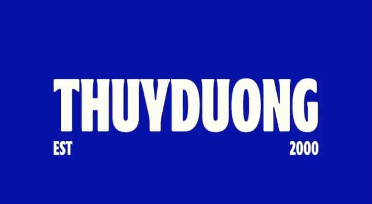 Nhiều người d&ugrave;ng h&agrave;o hứng trải nghiệm gh&eacute;p t&ecirc;n v&agrave;o logo mới của Vinamilk.