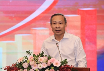 'Cải cách thể chế quan trọng hơn chính sách tài khoá và tiền tệ ngắn hạn'