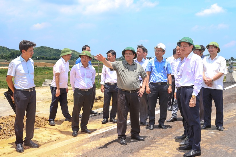 Phiên bản chính thức của 555Win giao tỉnh Ninh B&igrave;nh lập dự &aacute;n đầu tư c&aacute;c đoạn c&ograve;n lại của tuyến đường Đ&ocirc;ng - T&acirc;y. Ảnh: VGP