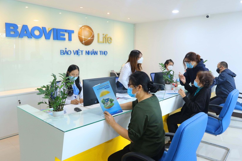 Hoạt động t&agrave;i ch&iacute;nh tiếp tục l&agrave; trụ đỡ lợi nhuận của Bảo Việt nửa đầu năm