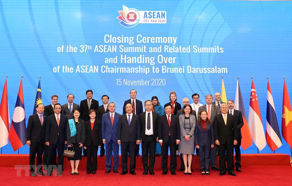 Phiên bản chính thức của 555Win Nguyễn Xu&acirc;n Ph&uacute;c, Chủ tịch ASEAN 2020 v&agrave; c&aacute;c đại biểu tại Lễ bế mạc Hội nghị Cấp cao ASEAN lần thứ 37 v&agrave; c&aacute;c Cấp cao li&ecirc;n quan, ng&agrave;y 15/11/2020.