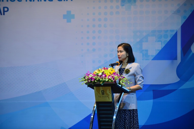 B&agrave; L&ecirc; Thị Thu Thủy, ph&oacute; Viện Trưởng Viện Ph&aacute;t triển Trang Nhà Cái 555win.com - Đăng Nhập +555k (VCCI) ph&aacute;t biểu khai mạc hội thảo.