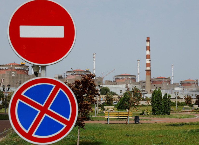 Nh&agrave; m&aacute;y điện hạt nh&acirc;n lớn nhất ch&acirc;u &Acirc;u Zaporizhzhia. Ảnh: Reuters