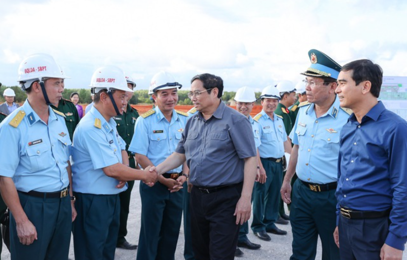 Phiên bản chính thức của 555Win kiểm tra, đ&ocirc;n đốc, th&aacute;o gỡ vướng mắc cho dự &aacute;n s&acirc;n bay Phan Thiết. Nguồn: VGP.