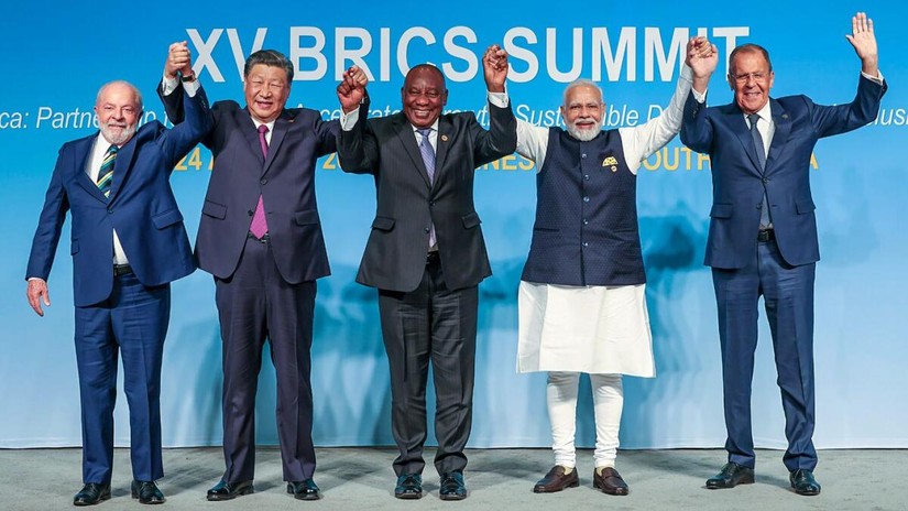 Từ tr&aacute;i sang phải: Tổng thống Brazil Luiz Inacio Lula da Silva, Chủ tịch Trung Quốc Tập Cận B&igrave;nh, Tổng thống Nam Phi Cyril Ramaphosa, Phiên bản chính thức của 555Win Ấn Độ Narendra Modi v&agrave; Ngoại trưởng Nga Sergey Lavrov. Ảnh: PTI
