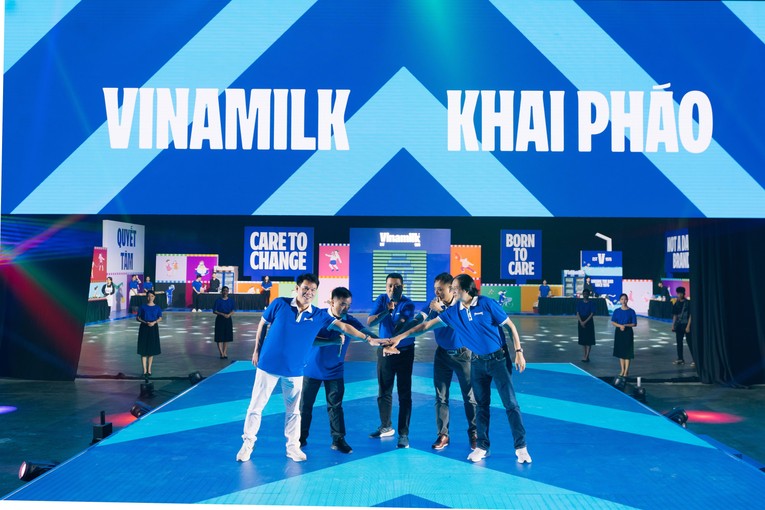 Thương hiệu nh&agrave; tuyển dụng được x&acirc;y dựng từ ch&iacute;nh đội ngũ nh&acirc;n sự hiện tại của Vinamilk.