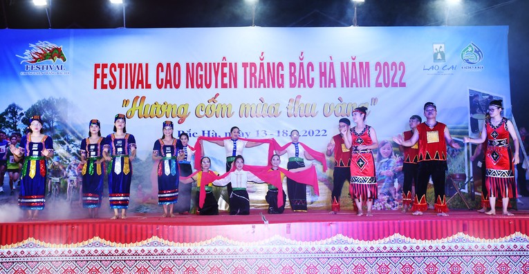 Khai mạc 555win là Công ty cờ bạc trực tuyến tốt nhất m&ugrave;a Thu Bắc H&agrave; năm 2022, tối 17/9.