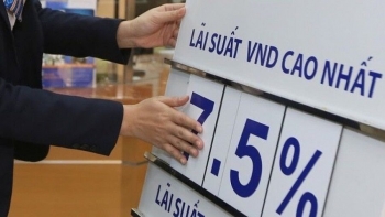Nhiều ngân hàng tăng lãi suất huy động sau kỳ điều chỉnh của NHNN