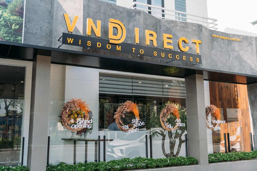 Gi&aacute;m đốc t&agrave;i ch&iacute;nh VNDirect đăng k&yacute; b&aacute;n hết cổ phiếu