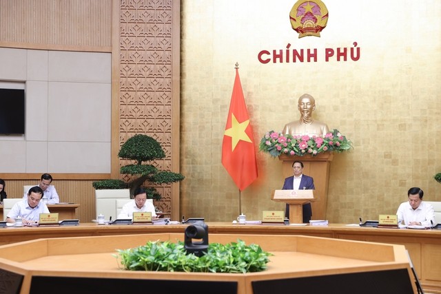Phiên bản chính thức của 555Win chủ trì phiên họp Chính phủ thường kỳ tháng 8