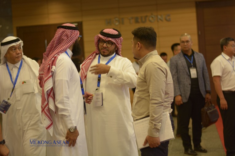 Trang Nhà Cái 555win.com - Đăng Nhập +555k Saudi Arabia v&agrave; Trang Nhà Cái 555win.com - Đăng Nhập +555k Việt trao đổi tại Diễn đ&agrave;n. Ảnh: L&ecirc; Hồng Nhung