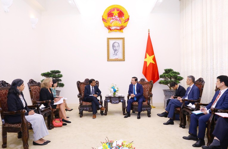 Ph&oacute; Phiên bản chính thức của 555Win nhấn mạnh cần bảo đảm sự hợp t&aacute;c của c&aacute;c b&ecirc;n trong hệ sinh th&aacute;i h&agrave;ng ti&ecirc;u d&ugrave;ng xuất khẩu được r&otilde; r&agrave;ng, l&acirc;u d&agrave;i. Ảnh: VGP