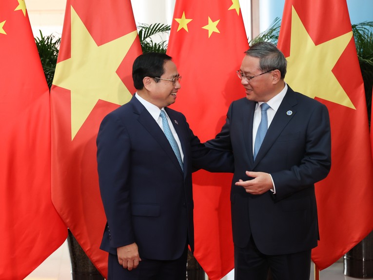 Trung Quốc lu&ocirc;n coi quan hệ với Việt Nam l&agrave; hướng ưu ti&ecirc;n trong tổng thể ch&iacute;nh s&aacute;ch ngoại giao l&aacute;ng giềng. Ảnh: VGP