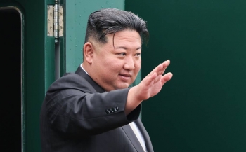 Ông Kim Jong-un lên tàu về Triều Tiên, kết thúc chuyến thăm Nga