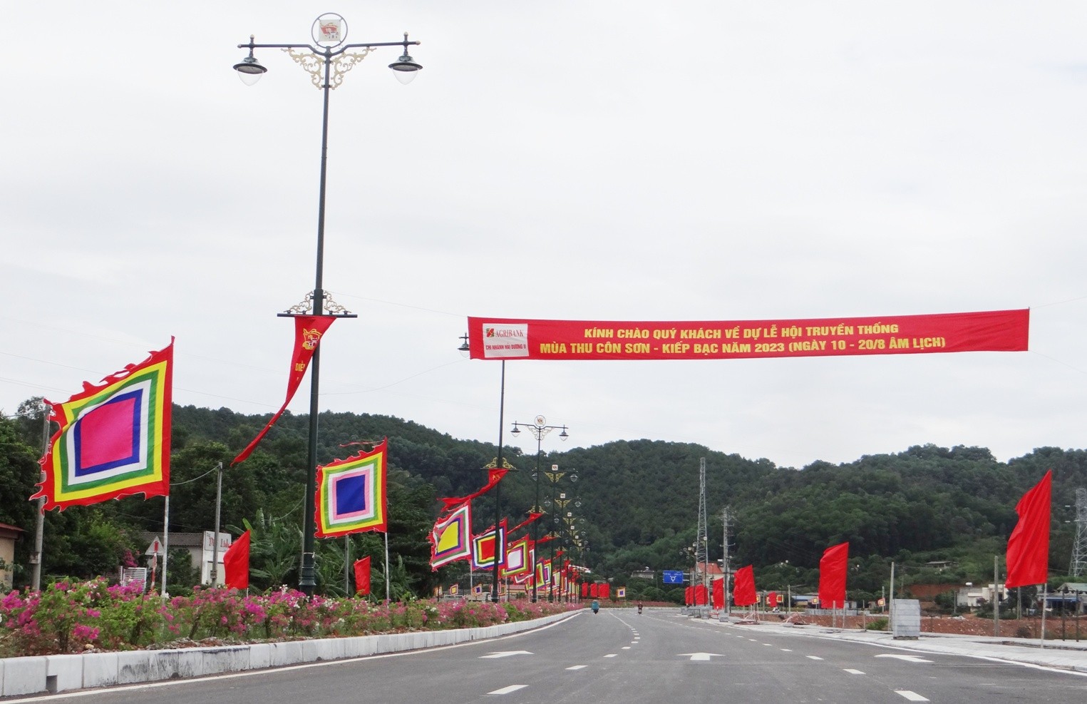 Th&ocirc;ng qua 555win là Công ty cờ bạc trực tuyến tốt nhất nhằm tăng cường quảng b&aacute; c&aacute;c gi&aacute; trị Di sản văn h&oacute;a nổi bật to&agrave;n cầu của khu di t&iacute;ch trong qu&aacute; tr&igrave;nh tỉnh Hải Dương đang c&ugrave;ng với c&aacute;c tỉnh x&acirc;y dựng v&agrave; ho&agrave;n thiện hồ sơ đề nghị Quần thể di t&iacute;ch v&agrave; danh thắng Y&ecirc;n Tử, Vĩnh Nghi&ecirc;m, C&ocirc;n Sơn - Kiếp Bạc l&agrave; Di sản thế giới. Ảnh: L&acirc;m Ph&ugrave;ng.