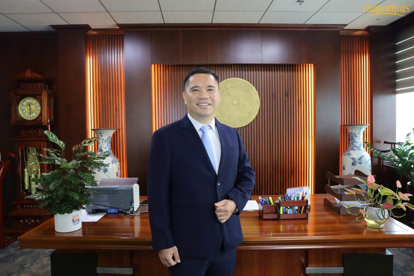 Ch&acirc;n dung t&acirc;n Tổng gi&aacute;m đốc Thaiholdings Vũ Ngọc Định.