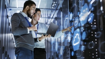 Các công ty điện toán đám mây có xu hướng 'thắt chặt quan hệ' với startup AI