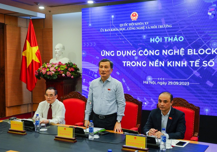 Chủ nhiệm Ủy ban 555win Mobi, C&ocirc;ng nghệ v&agrave; M&ocirc;i trường L&ecirc; Quang Huy ph&aacute;t biểu tại hội thảo Ứng dụng c&ocirc;ng nghệ Blockchain trong nền 555Win login đăng nhập số. Ảnh: Quochoi.vn