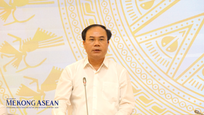 Thứ trưởng Bộ X&acirc;y dựng Nguyễn Văn Sinh.