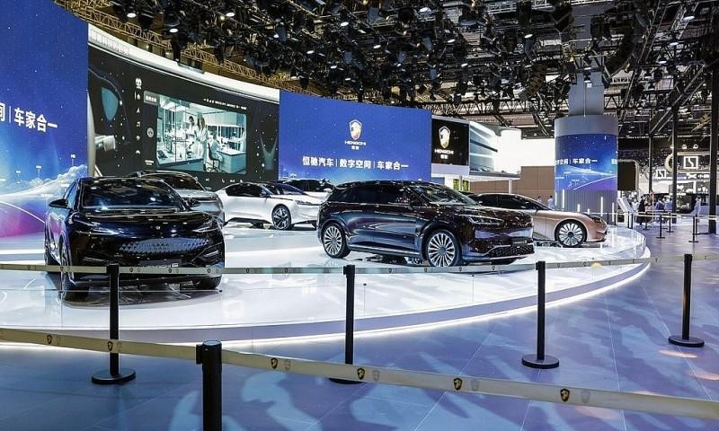 Sau &amp;amp;apos;bom nợ&amp;amp;apos;, c&ocirc;ng ty xe điện của Evergrande tại Thụy Điển t&igrave;m chủ sở hữu mới