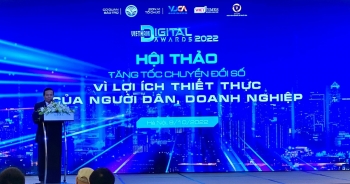Lấy người dân làm trung tâm để 'bứt tốc' chuyển đổi số toàn diện