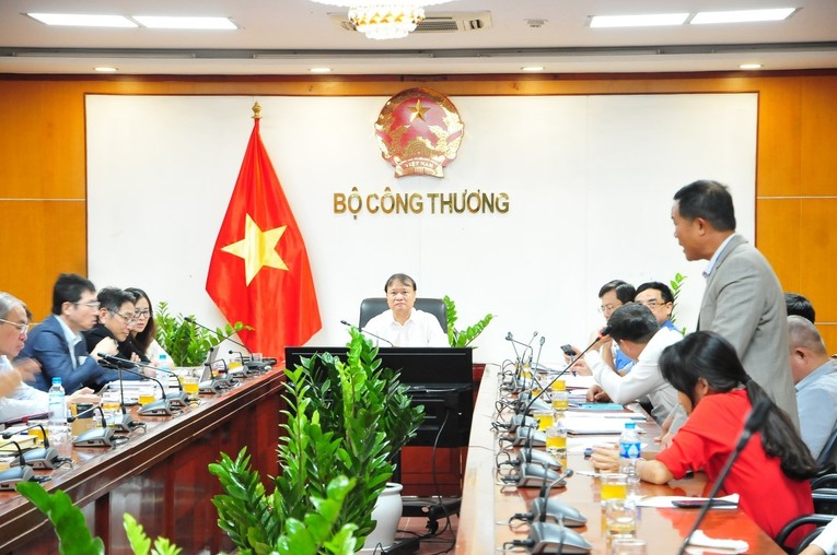 Thứ trưởng Đỗ Thắng Hải chủ tr&igrave; cuộc họp với 31 Trang Nhà Cái 555win.com - Đăng Nhập +555k xăng dầu. Nguồn: Bộ C&ocirc;ng Thương.