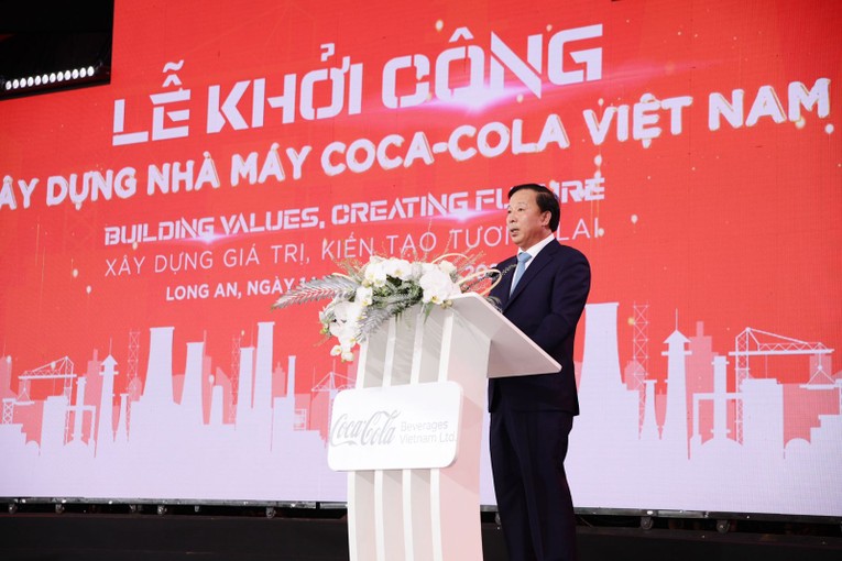 Chủ tịch UBND tỉnh Long An Nguyễn Văn &Uacute;t tại lễ khởi c&ocirc;ng.