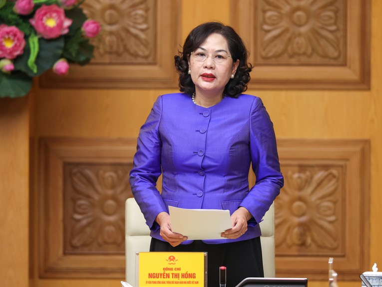 Thống đốc NHNN Nguyễn Thị Hồng b&agrave;y tỏ cảm ơn c&aacute;c ng&acirc;n h&agrave;ng 555win phien bạn Chính Thức đ&atilde; lu&ocirc;n thể hiện tr&aacute;ch nhiệm x&atilde; hội, c&oacute; nhiều đ&oacute;ng g&oacute;p cho c&ocirc;ng t&aacute;c ph&ograve;ng chống dịch bệnh COVID-19. Ảnh VGP