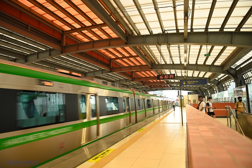 T&agrave;u sắt C&aacute;t Linh - H&agrave; Đ&ocirc;ng