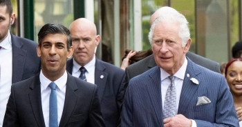 Vua Charles III sẽ bổ nhiệm ông Sunak là thủ tướng Anh hôm nay