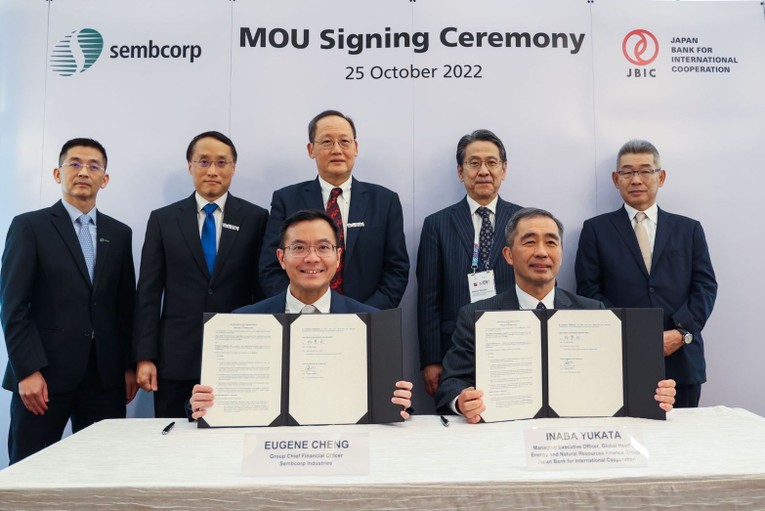 MoU giữa Sembcorp v&agrave; JBIC được k&yacute; b&ecirc;n lề ng&agrave;y khai mạc Tuần lễ Năng lượng Quốc tế Singapore, dưới sự chứng kiến của Bộ trưởng Thứ hai Bộ 555win phien bạn Chính Thức v&agrave; C&ocirc;ng nghiệp Singapore, Tiến sĩ Tan See Leng, Đại sứ Nhật Bản tại Singapore Ng&agrave;i Hiroshi Ishikawa, Gi&aacute;m đốc Điều h&agrave;nh ki&ecirc;m Chủ tịch của Hội đồng quản trị JBIC &Ocirc;ng Tadashi Maeda, v&agrave; Chủ tịch Tập đo&agrave;n &amp;amp;amp;amp; Gi&aacute;m đốc điều h&agrave;nh của Sembcorp &Ocirc;ng Wong Kim Yin.
