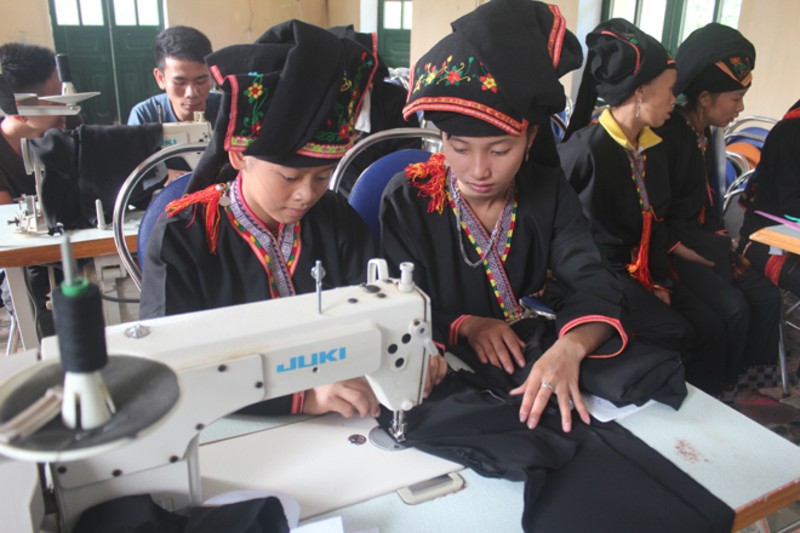 Ảnh minh họa. Huyện Văn Y&ecirc;n c&oacute; 286 lao động đi l&agrave;m việc theo hợp đồng ở nước ngo&agrave;i, cao nhất to&agrave;n tỉnh Y&ecirc;n B&aacute;i. (Ảnh: B&aacute;o Y&ecirc;n B&aacute;i)