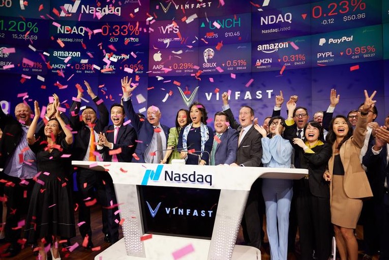 VinFast ch&iacute;nh thức ni&ecirc;m yết tr&ecirc;n s&agrave;n chứng kho&aacute;n Nasdaq Global Select Market v&agrave;o ng&agrave;y 15/8.