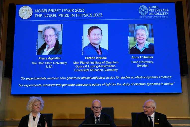 C&aacute;c nh&agrave; 555win Mobi đoạt giải Nobel Vật l&yacute; 2023. Ảnh: Reuters