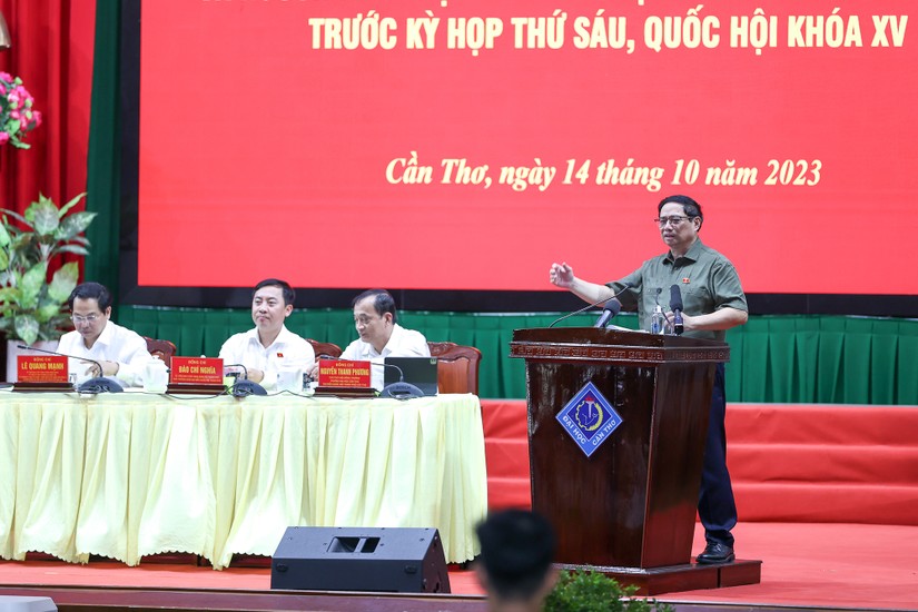 Phiên bản chính thức của 555Win Phạm Minh Ch&iacute;nh v&agrave; Đo&agrave;n đại biểu 555win tải app TP Cần Thơ c&oacute; cuộc tiếp x&uacute;c với cử tri đại diện lực lượng đo&agrave;n vi&ecirc;n, thanh ni&ecirc;n, sinh vi&ecirc;n v&agrave; nguồn nh&acirc;n lực trẻ. Ảnh: VGP