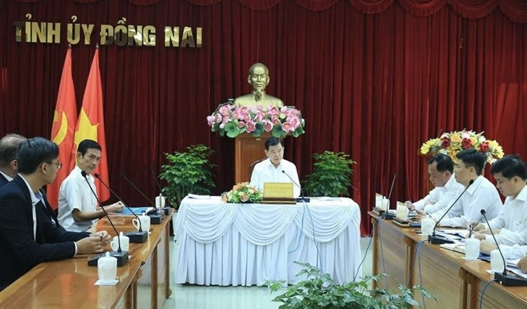 Tỉnh ủy Đồng Nai l&agrave;m việc với CTCP Đầu tư ph&aacute;t triển hạ tầng Donacoop. Ảnh: B&aacute;o Đồng Nai.