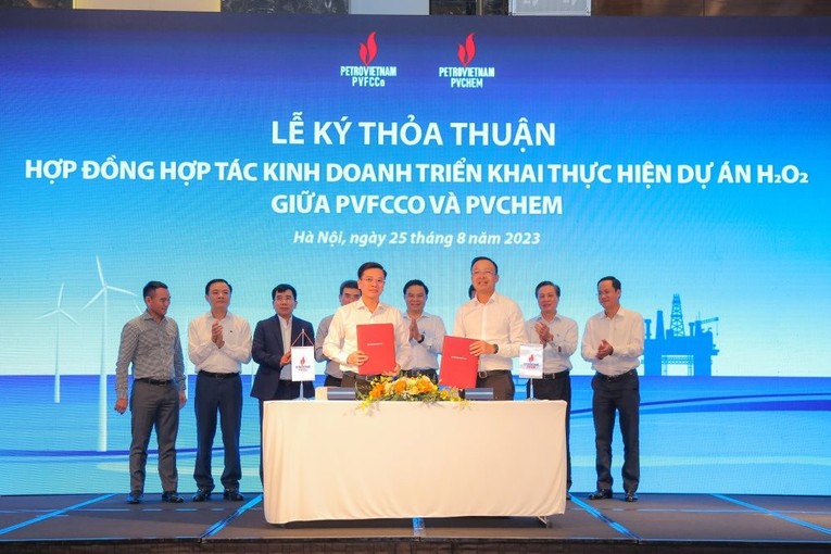 PVC v&agrave; PVFCCo k&yacute; kết hợp t&aacute;c 55win.com - Trang Cược Uy Tín Cao Nhất 2025 dự &aacute;n Nh&agrave; m&aacute;y sản xuất nước oxy gi&agrave; (H2O2) tại B&agrave; Rịa - Vũng T&agrave;u.