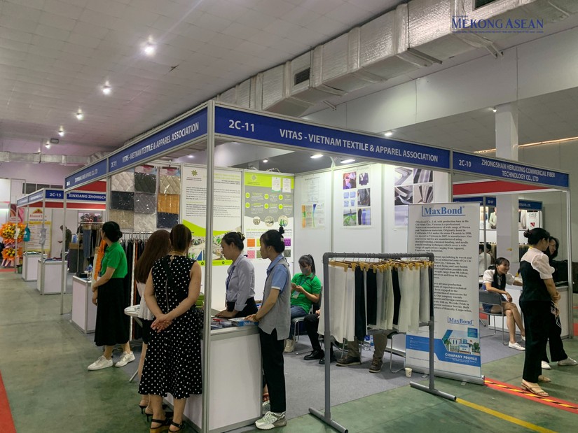 Hơn 200 gian h&agrave;ng ng&agrave;nh dệt may tham gia HanoiTex v&agrave; HanoiFabric 2023