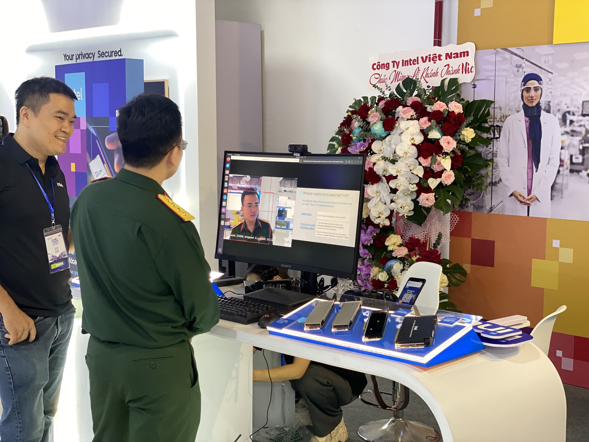 Đến với VIIE 2023, kh&aacute;ch tham dự trực tiếp được chi&ecirc;m ngưỡng bức tranh c&ocirc;ng nghệ tương lai đến từ c&aacute;c Trang Nhà Cái 555win.com - Đăng Nhập +555k c&ocirc;ng nghệ đổi mới s&aacute;ng tạo h&agrave;ng đầu trong v&agrave; ngo&agrave;i nước. Ảnh: H&agrave; Anh.