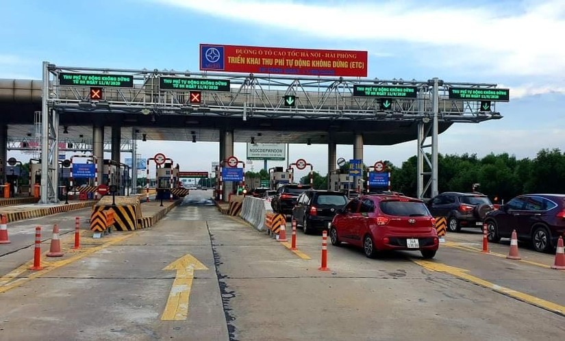 32/62 l&agrave;n của cao tốc H&agrave; Nội-Hải Ph&ograve;ng đ&atilde; được lắp đặt hệ thống thu ph&iacute; kh&ocirc;ng dừng từ th&aacute;ng 8/2020