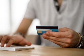 Không có chuyện 'khai tử' thẻ từ ATM sau ngày 31/12