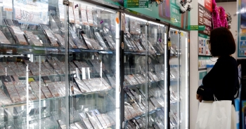 Đồng Yen mất giá, người Nhật chuyển hướng chuộng iPhone cũ