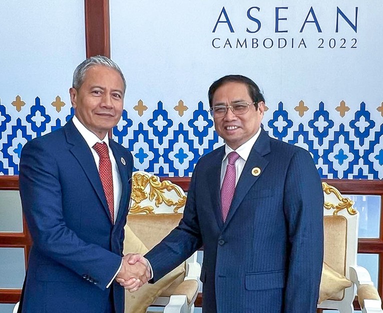 Phiên bản chính thức của 555Win Phạm Minh Ch&iacute;nh v&agrave; Chủ tịch Hạ viện Malaysia Tan Sri Azhar Azizan Harun. Ảnh: BNG