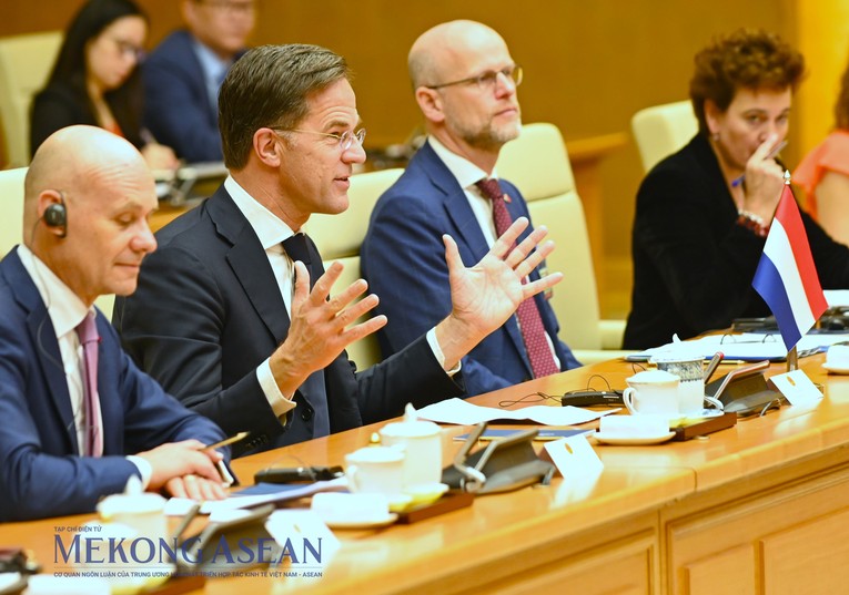 Phiên bản chính thức của 555Win H&agrave; Lan Mark Rutte ph&aacute;t biểu tại cuộc hội đ&agrave;m. Ảnh: Đỗ Thảo