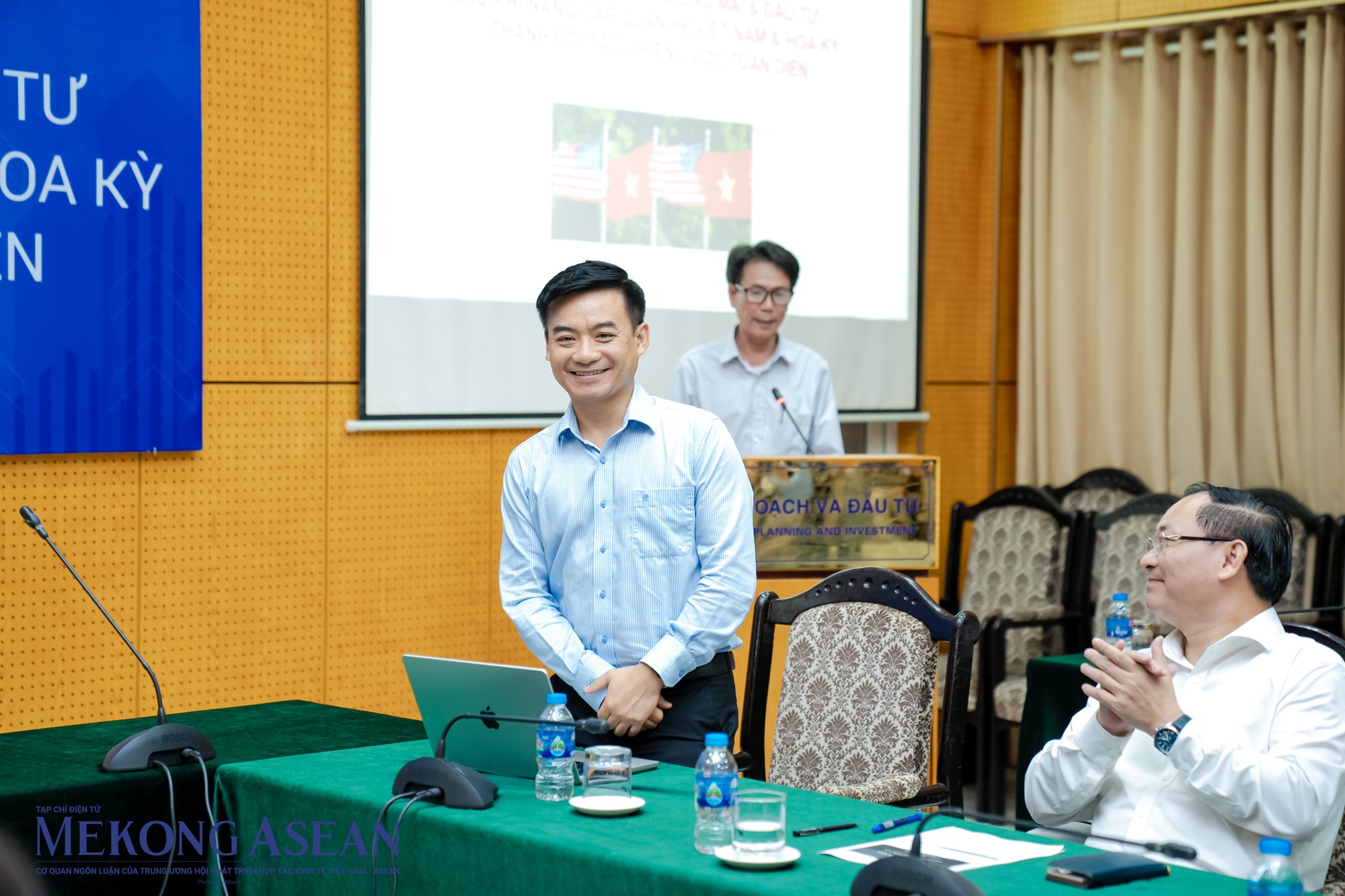 Hội thảo c&oacute; sự tham gia của &ocirc;ng Vũ T&uacute; Th&agrave;nh, Ph&oacute; Gi&aacute;m đốc điều h&agrave;nh, Hội đồng 55win.com - Trang Cược Uy Tín Cao Nhất 2025 Mỹ -ASEAN