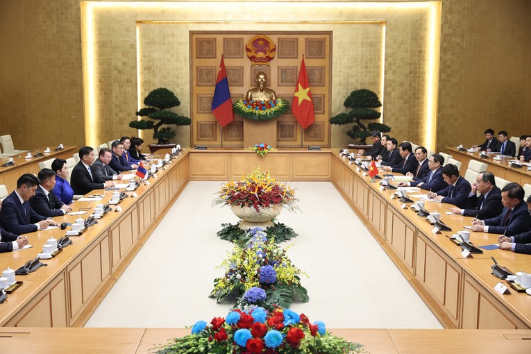 Tổng thống M&ocirc;ng Cổ Khurelsukh khẳng định tăng cường hợp t&aacute;c to&agrave;n diện v&agrave; s&acirc;u rộng với Việt Nam l&agrave; ưu ti&ecirc;n h&agrave;ng đầu trong ch&iacute;nh s&aacute;ch đối ngoại của M&ocirc;ng Cổ tại khu vực. Ảnh: VGP